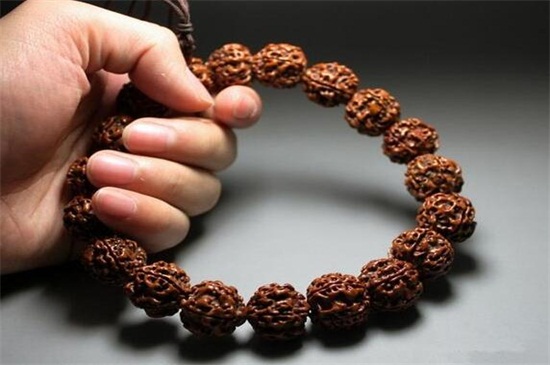 黃花梨手串的功效和作用