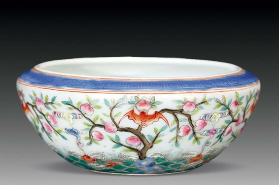 琺瑯彩和粉彩的區(qū)別