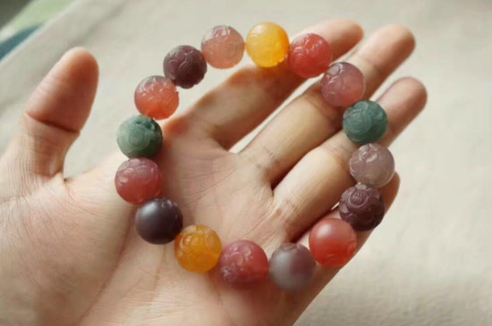 鹽源瑪瑙手鏈需要消磁嗎