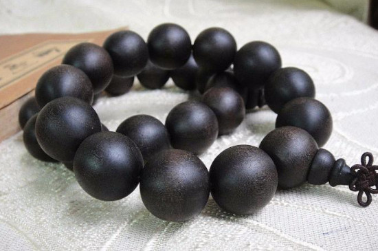 陰沉木手串怎么鑒定真假