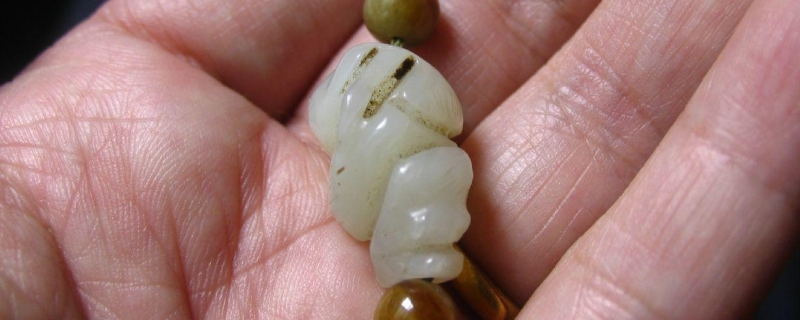 和田碧玉和翡翠有什么區(qū)別