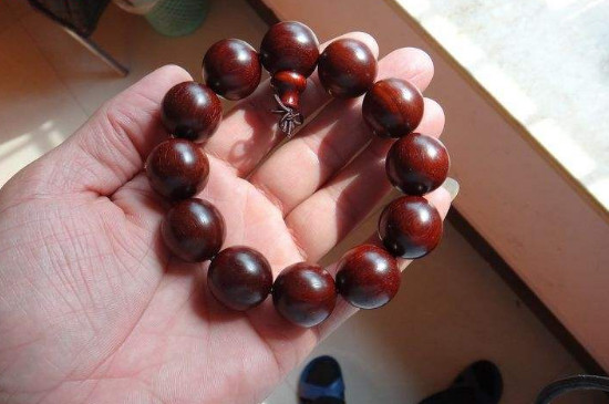 小葉紫檀如何鑒別