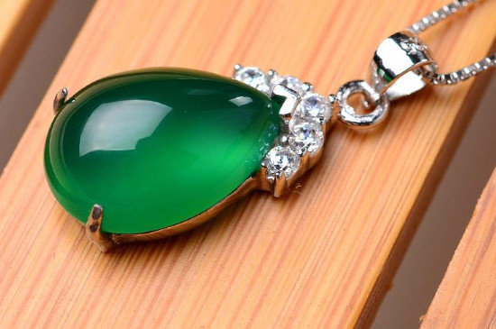 金絲玉和玉髓哪種材質(zhì)比較好