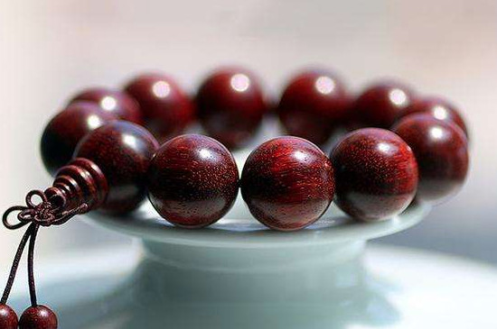 小葉紫檀手串尺寸對(duì)照表，男士適合佩戴12mm以上短款手串