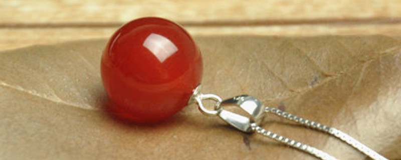 玉髓和翡翠哪個(gè)好