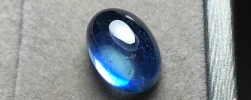 海藍(lán)寶水晶是顏色越深越好嗎