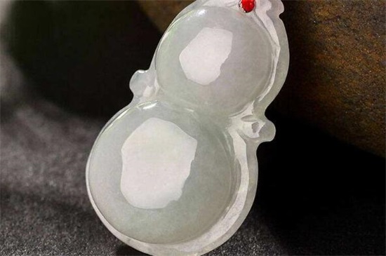 女生葫蘆戴在哪一只手，女戴葫蘆的好處