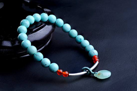 綠松石手串怎么盤玩和保養(yǎng)