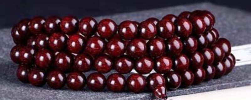 小葉紫檀手串的作用與功效