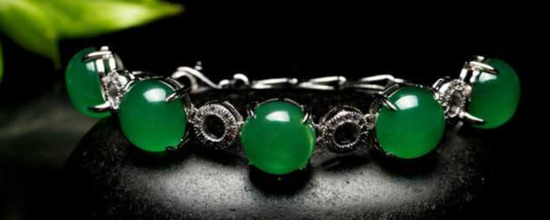 綠玉髓是什么玉對(duì)身體好嗎