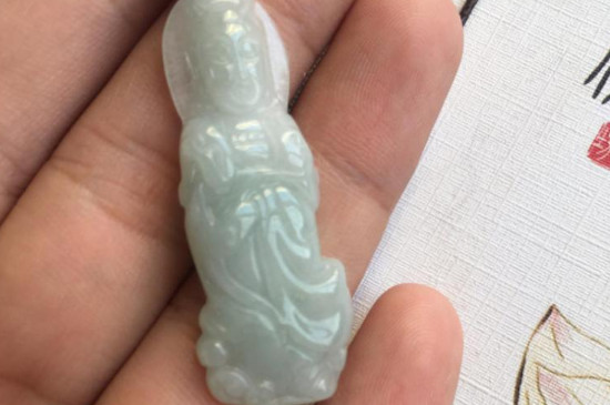 怎樣區(qū)分玉和翡翠的好壞