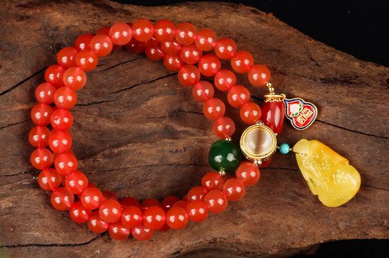 南紅怎么保養(yǎng)會(huì)越擦越亮