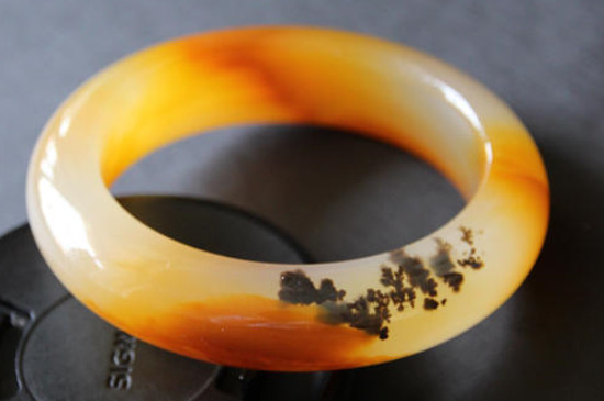 黃龍玉手鐲的功效與作用