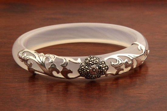 玉髓手鐲一般多少錢，價格通常只有幾百元