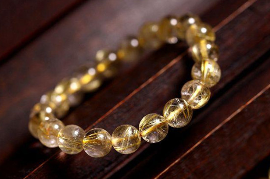 金發(fā)晶和綠幽靈哪個招財好，金發(fā)晶比綠幽靈更招財