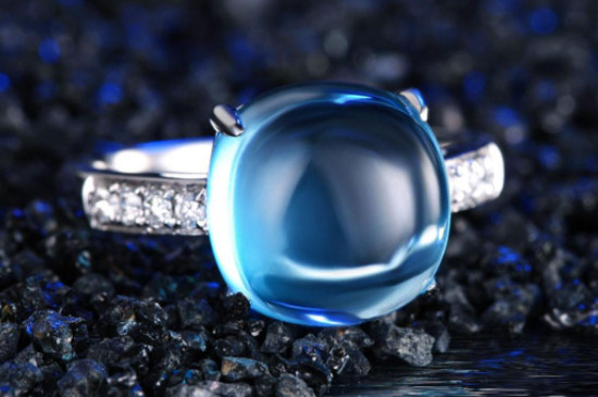 托帕石的寓意和象征