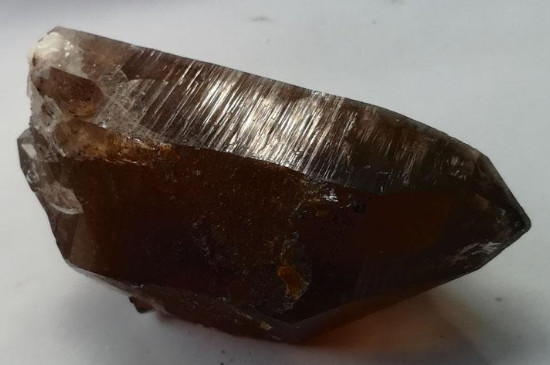 天然黑水晶價(jià)格一克多少錢，價(jià)值20～120元一克