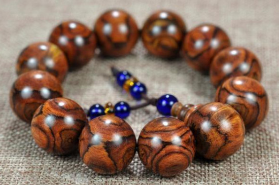 黃花梨怎樣鑒定