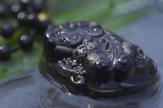 黑曜石的功效與作用佩戴禁忌